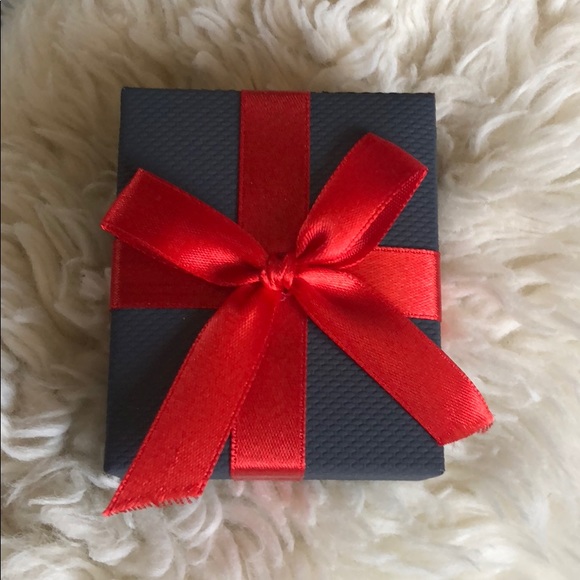 Diamond Sterling Silver Infinity necklace - Picture 2 of 2